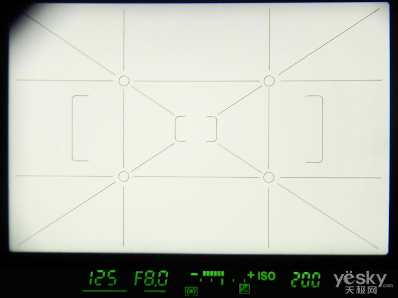 宾得k-7限量版特有的黄金分割对角线对焦屏