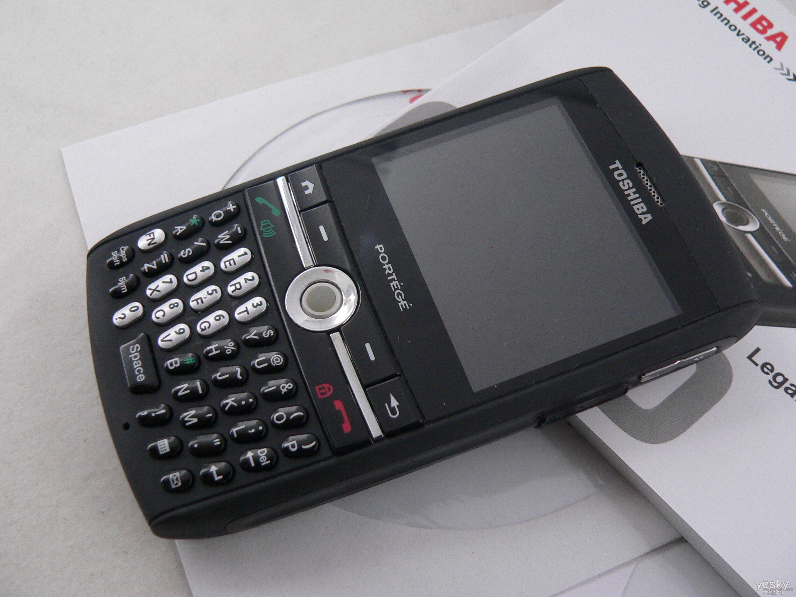 图为:东芝g710手机