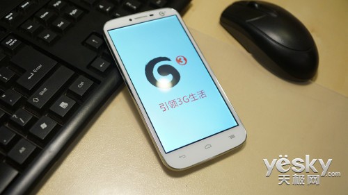 首款"天猫phone"定制机 tcl j926t评测