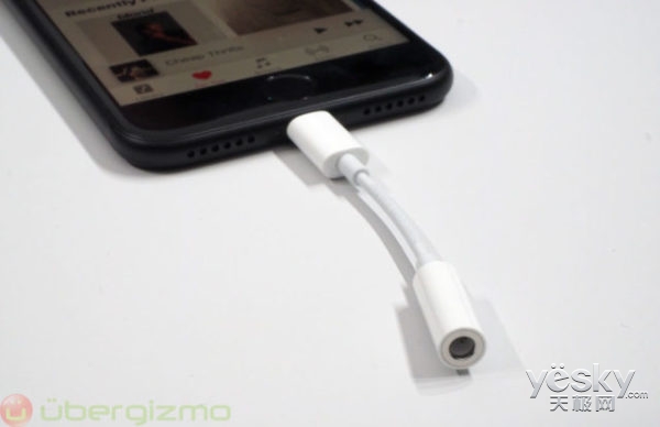 苹果证实EarPods耳机线控失灵将于近期修复