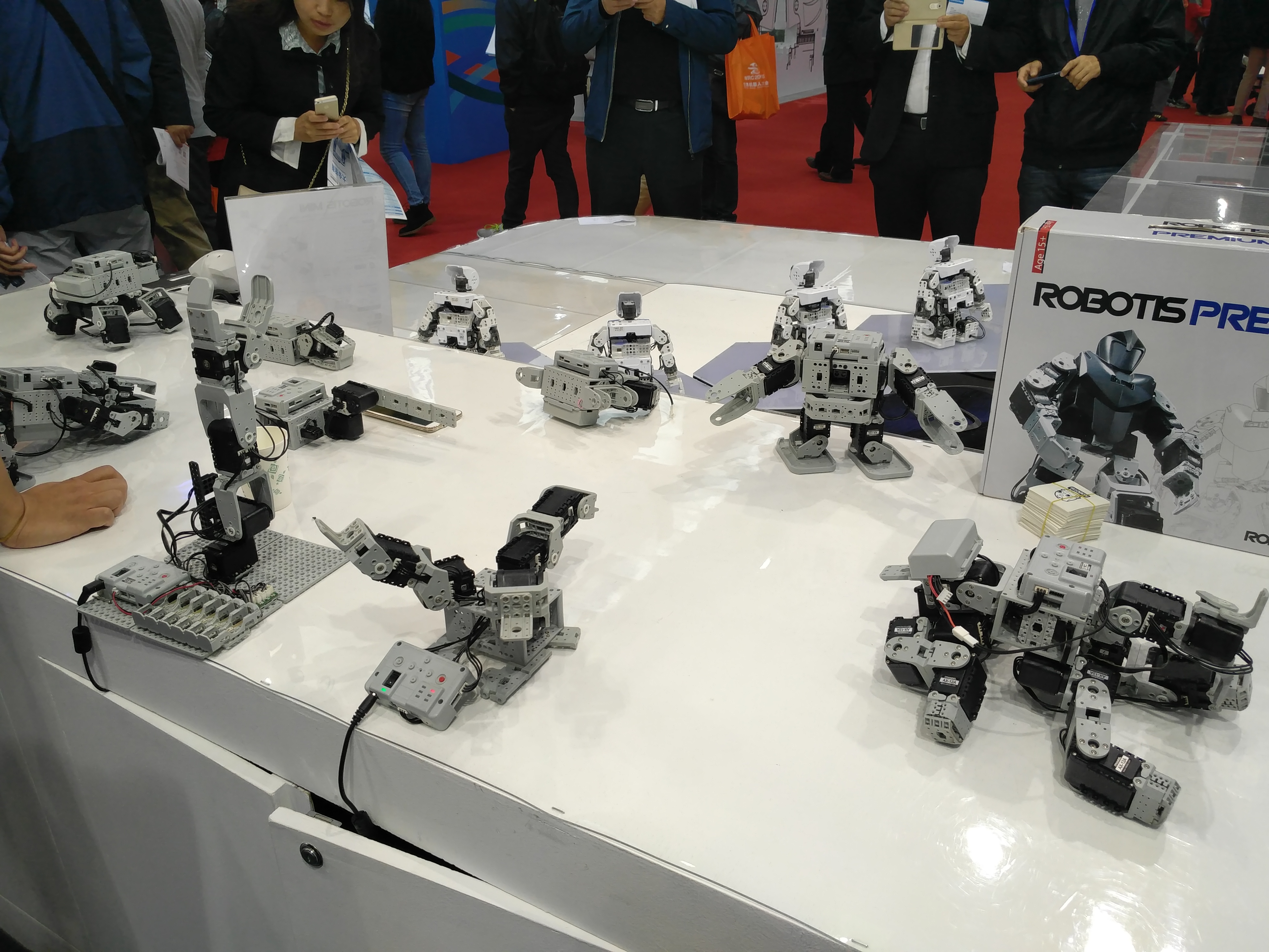 robotis系列智能机器人亮相世界机器人大赛