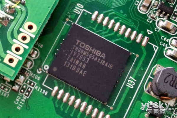 东芝全球首发QLC NAND闪存芯片:寿命堪比TL