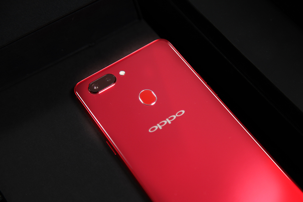 激情绽放的时刻 oppo r15热力红燃爆全场