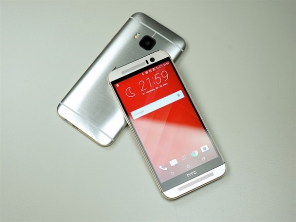 HTC因强制向手机用户推送广告惹争议