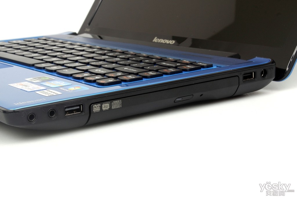 在端口设计方面联想z480相较其他大多14英寸数消费娱乐笔记本电脑