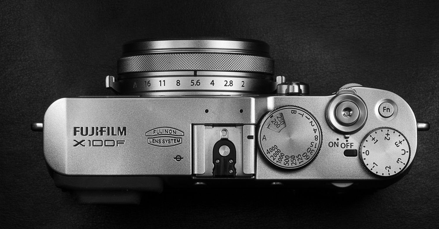 富士发布固定镜头相机x100f