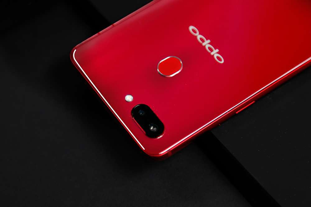 激情绽放的时刻 oppo r15热力红燃爆全场